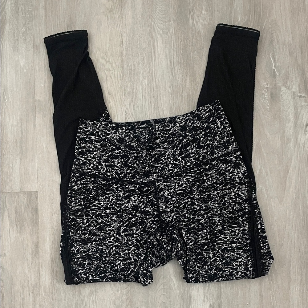 Lululemon Monochrome Patterned Leggings